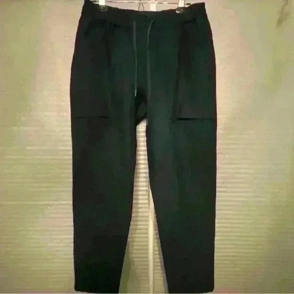 Lululemon Bowline Pant *Utilitech 30"
True Navy Mens Large Drawstring Pockets - Picture 2 of 8